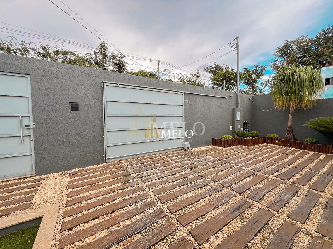 Belíssima casa a venda no TREVO por R$1.420.000,00 - Belo Horizonte - 