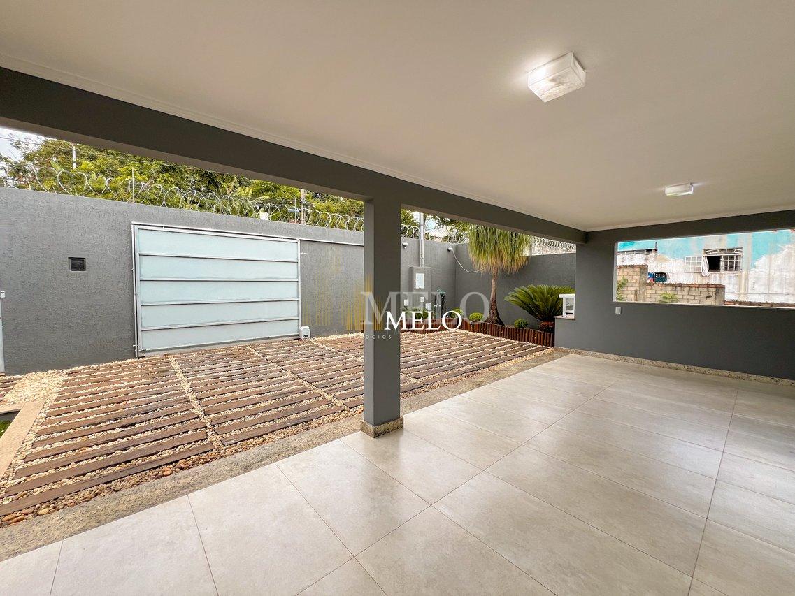 Belíssima casa a venda no TREVO por R$1.420.000,00 - Belo Horizonte - 