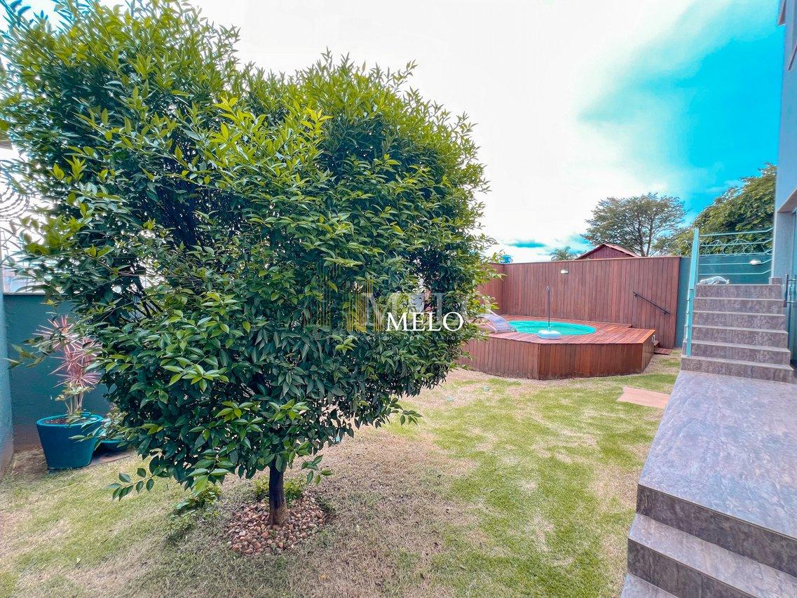 Belíssima casa a venda no TREVO por R$1.420.000,00 - Belo Horizonte - 