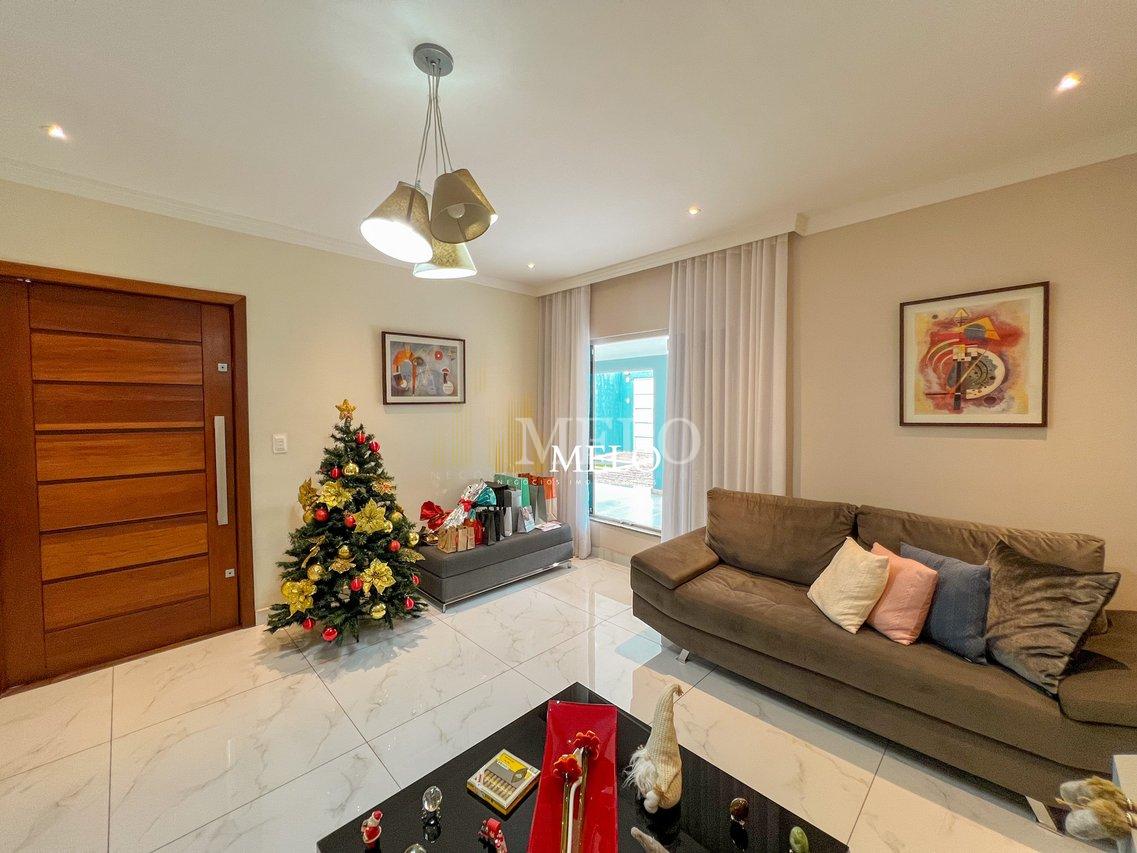 Belíssima casa a venda no TREVO por R$1.420.000,00 - Belo Horizonte - 