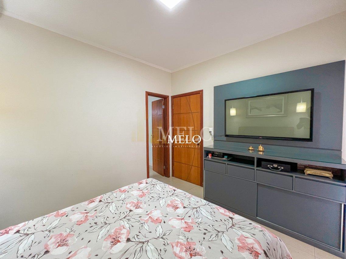 Belíssima casa a venda no TREVO por R$1.420.000,00 - Belo Horizonte - 
