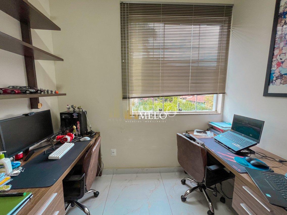 Belíssima casa a venda no TREVO por R$1.420.000,00 - Belo Horizonte - 