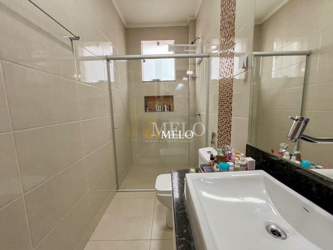 Belíssima casa a venda no TREVO por R$1.420.000,00 - Belo Horizonte - 
