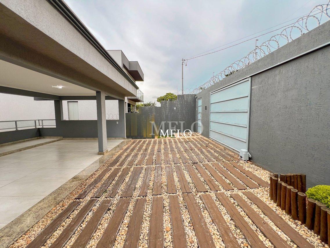 Belíssima casa a venda no TREVO por R$1.420.000,00 - Belo Horizonte - 