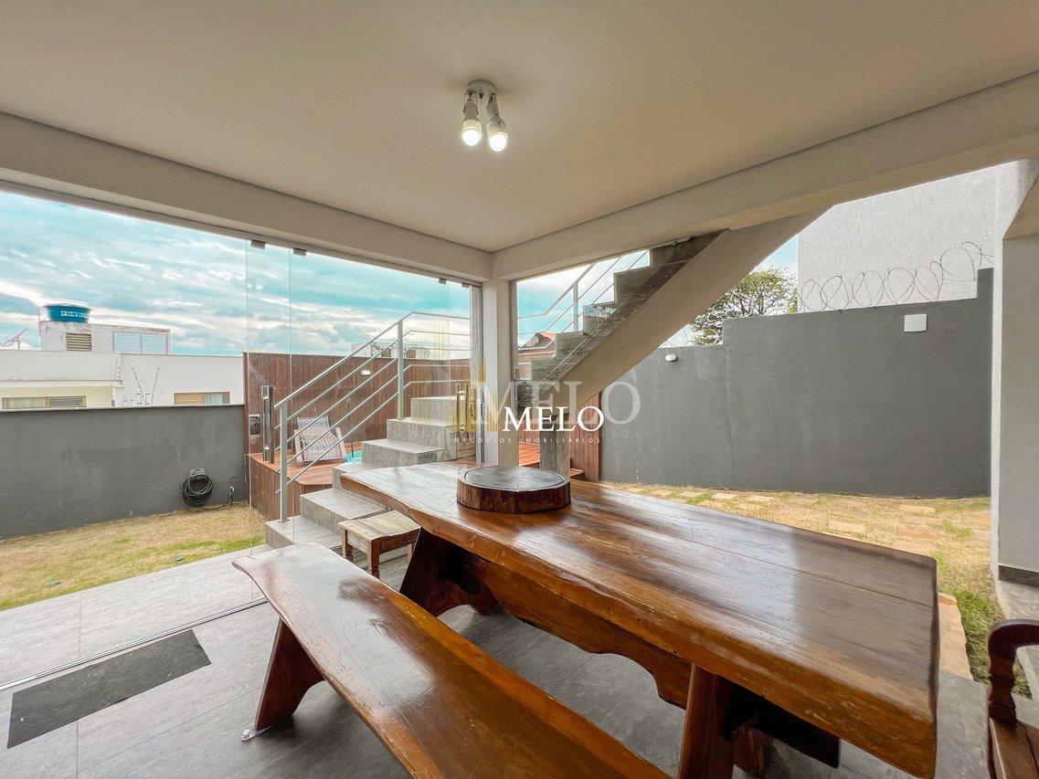 Belíssima casa a venda no TREVO por R$1.420.000,00 - Belo Horizonte - 