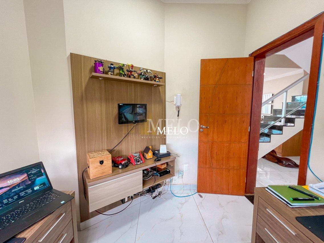 Belíssima casa a venda no TREVO por R$1.420.000,00 - Belo Horizonte - 