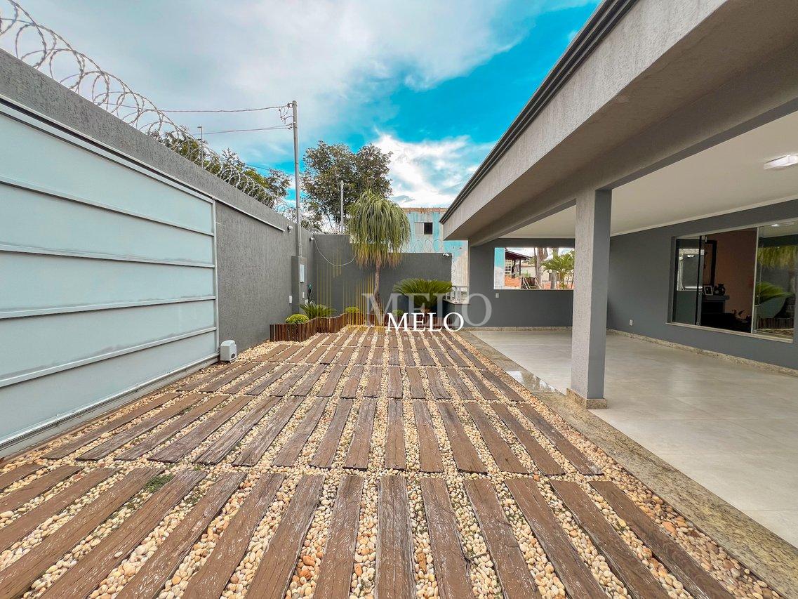Belíssima casa a venda no TREVO por R$1.420.000,00 - Belo Horizonte - 
