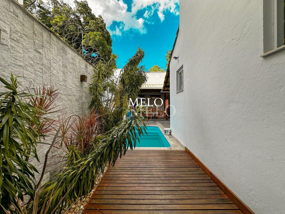 Belíssima casa de dois pavimentos a venda no Trevo por R$ 1.390.000,00 - Belo Horizonte - 