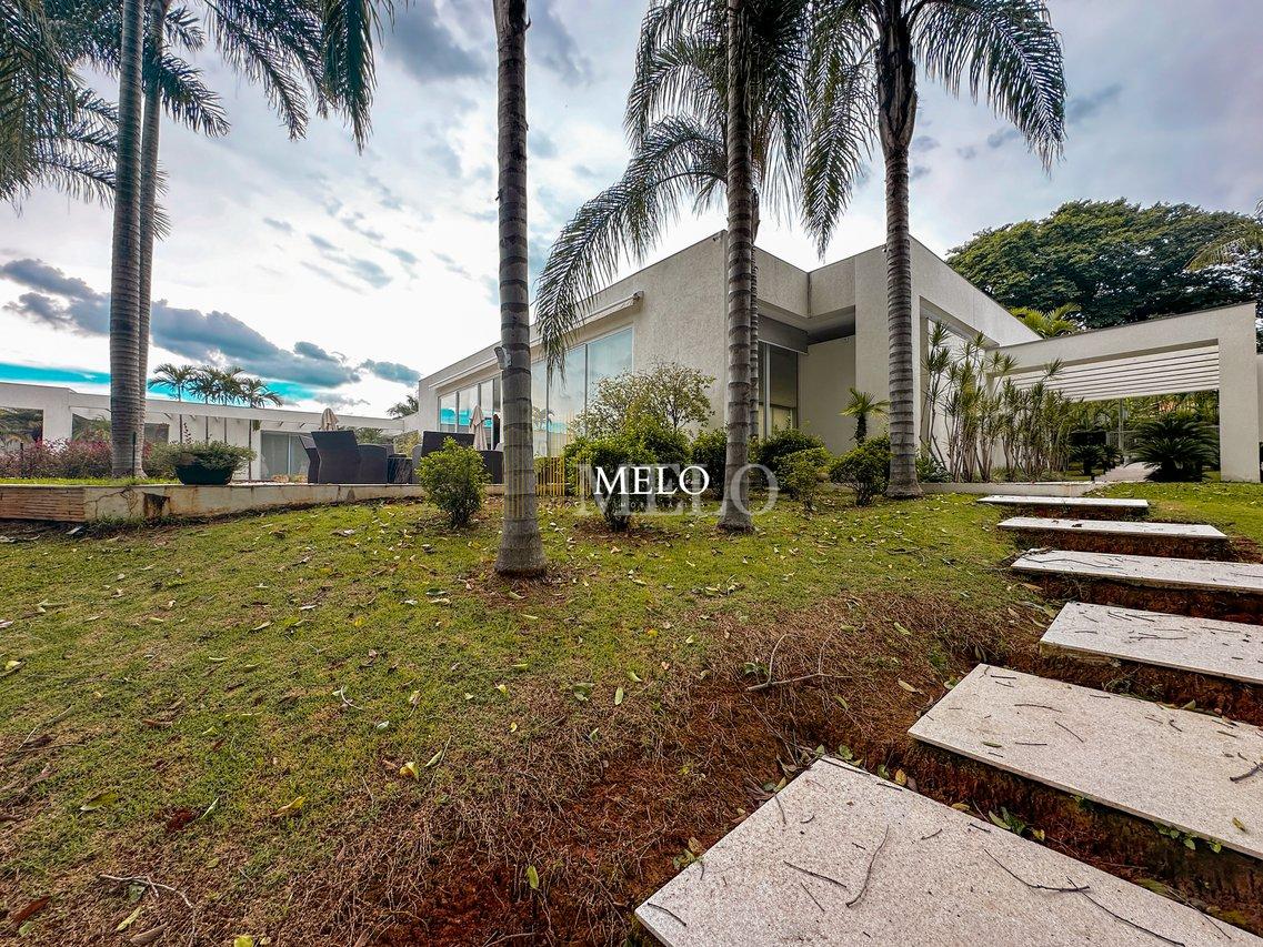 Belíssima Casa no condomínio amendoeiras a venda no por R$18.000.000,00 - Lagoa Santa - 