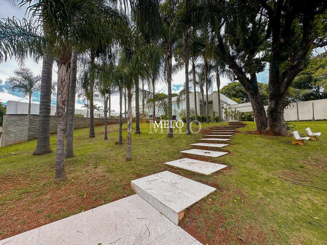 Belíssima Casa no condomínio amendoeiras a venda no por R$18.000.000,00 - Lagoa Santa - 