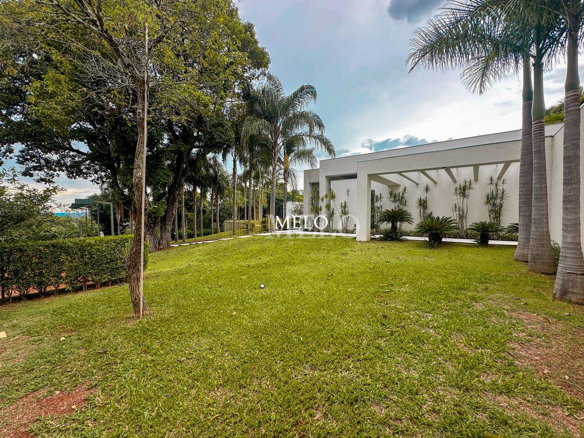 Belíssima Casa no condomínio amendoeiras a venda no por R$18.000.000,00 - Lagoa Santa - 