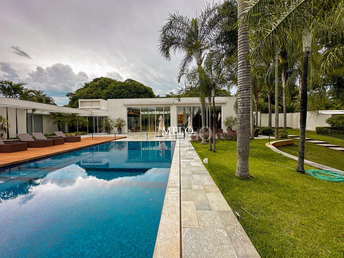 Belíssima Casa no condomínio amendoeiras a venda no por R$18.000.000,00 - Lagoa Santa - 