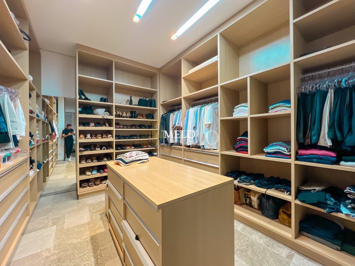 Belíssima Casa no condomínio amendoeiras a venda no por R$18.000.000,00 - Lagoa Santa - 
