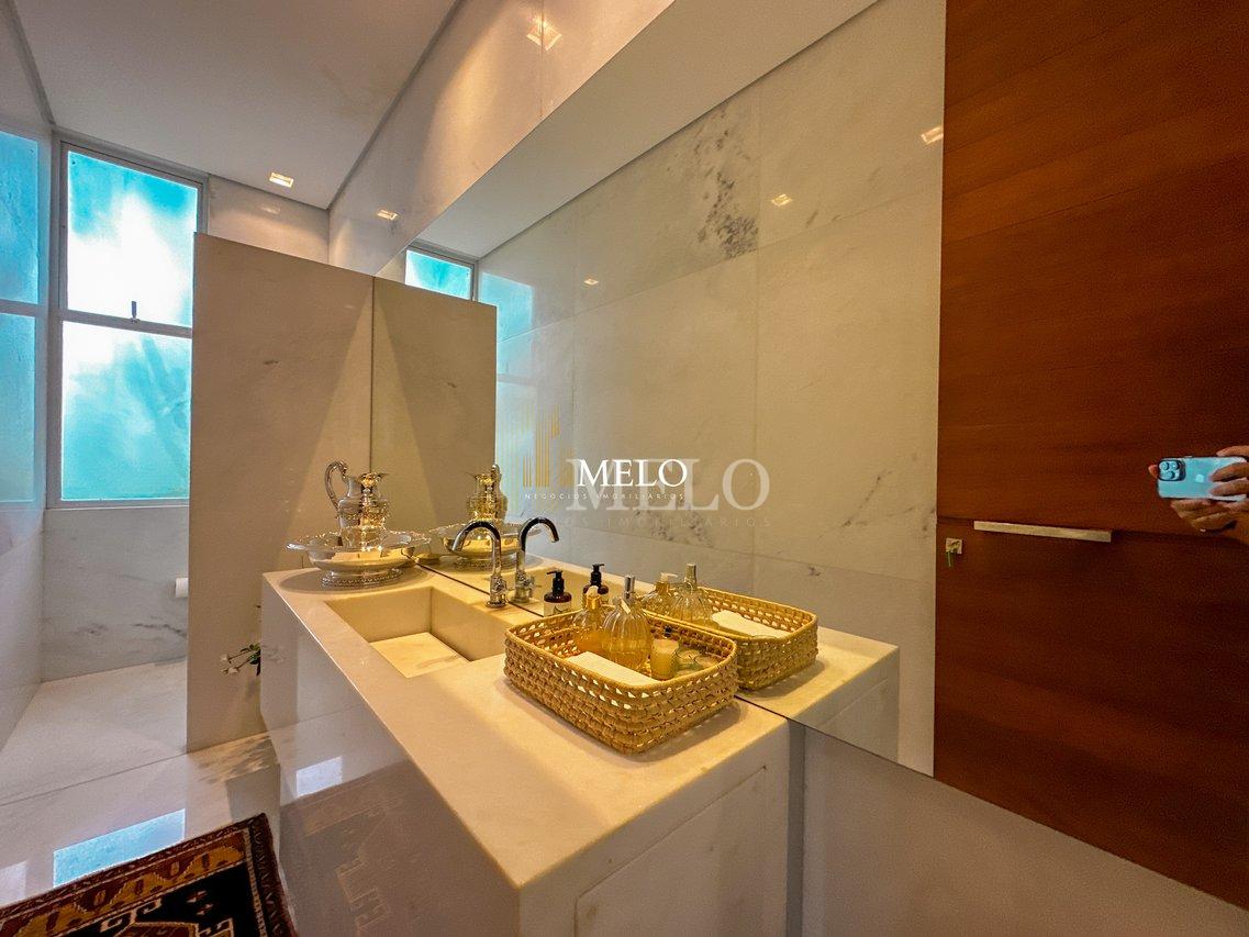 Belíssima Casa no condomínio amendoeiras a venda no por R$18.000.000,00 - Lagoa Santa - 