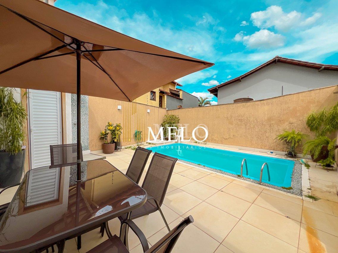 Belíssima casa a venda no Santa Amélia por R$1.450.000,00 - Belo Horizonte - 
