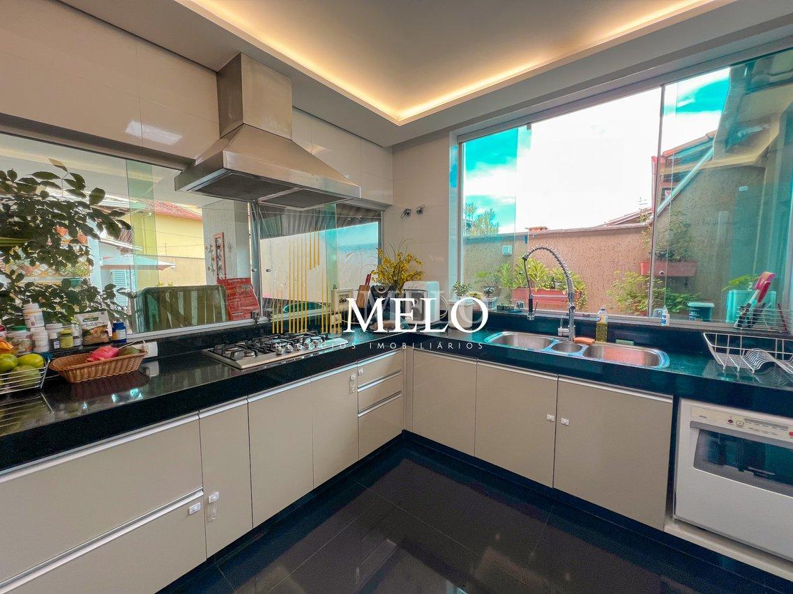 Belíssima casa a venda no Santa Amélia por R$1.450.000,00 - Belo Horizonte - 