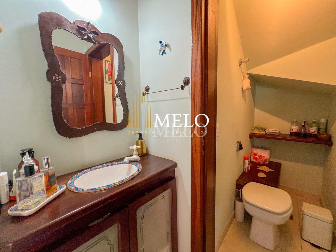 Belíssima Casa a venda no Bairro Garças por R$ 2.200.000,00!!! - Belo Horizonte - 