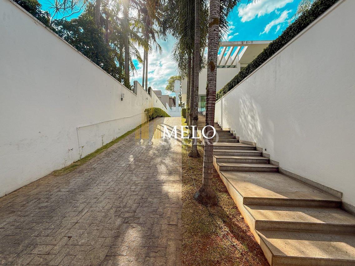 Belíssima casa à Venda no Bandeirantes por R$ 5.500.000,00 - Belo Horizonte - 
