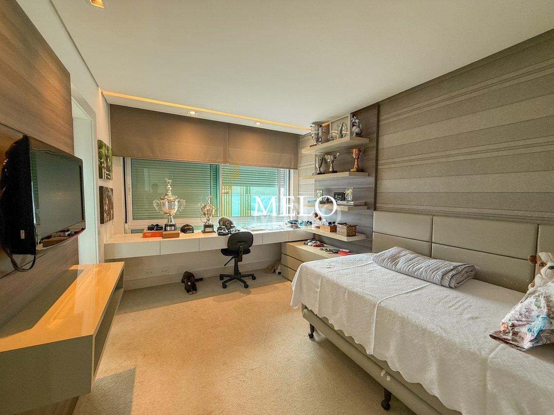 Belíssima casa à Venda no Bandeirantes por R$ 5.500.000,00 - Belo Horizonte - 