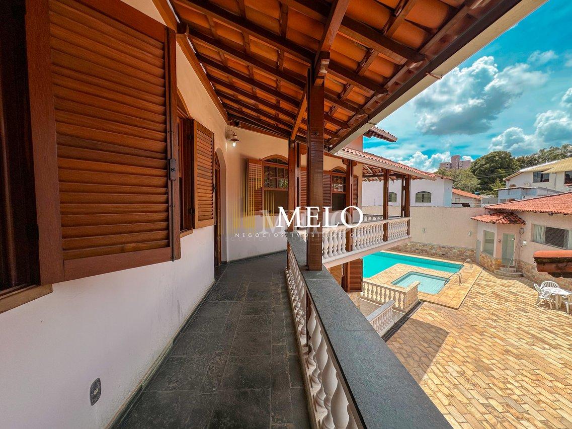 Linda Casa à Venda no bairro Santa Branca por R$1.990.000,00 - Belo Horizonte - 