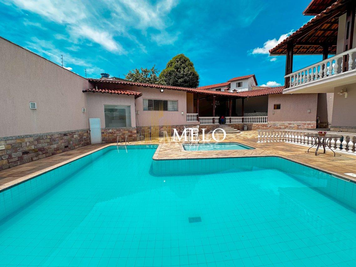 Linda Casa à Venda no bairro Santa Branca por R$1.990.000,00 - Belo Horizonte - 
