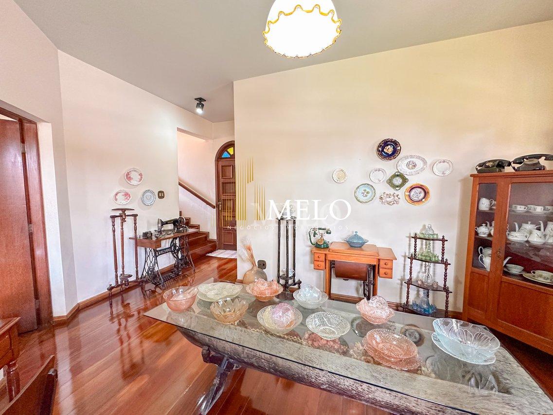 Linda Casa à Venda no bairro Santa Branca por R$1.990.000,00 - Belo Horizonte - 