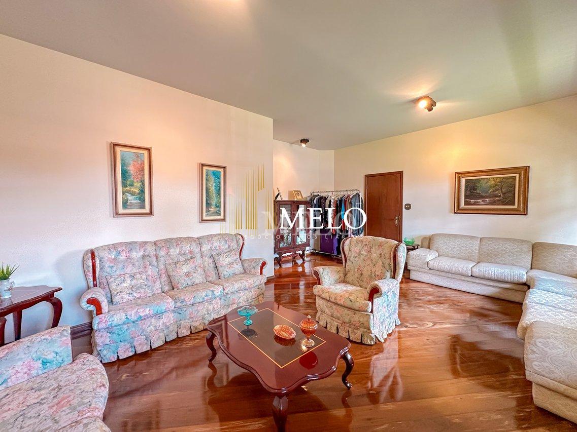 Linda Casa à Venda no bairro Santa Branca por R$1.990.000,00 - Belo Horizonte - 