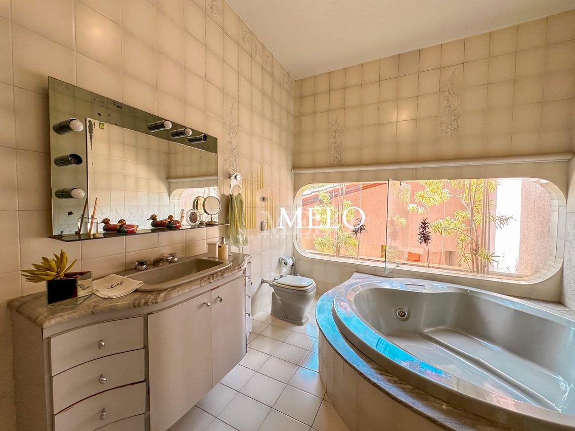 Linda Casa à Venda no bairro Santa Branca por R$1.990.000,00 - Belo Horizonte - 