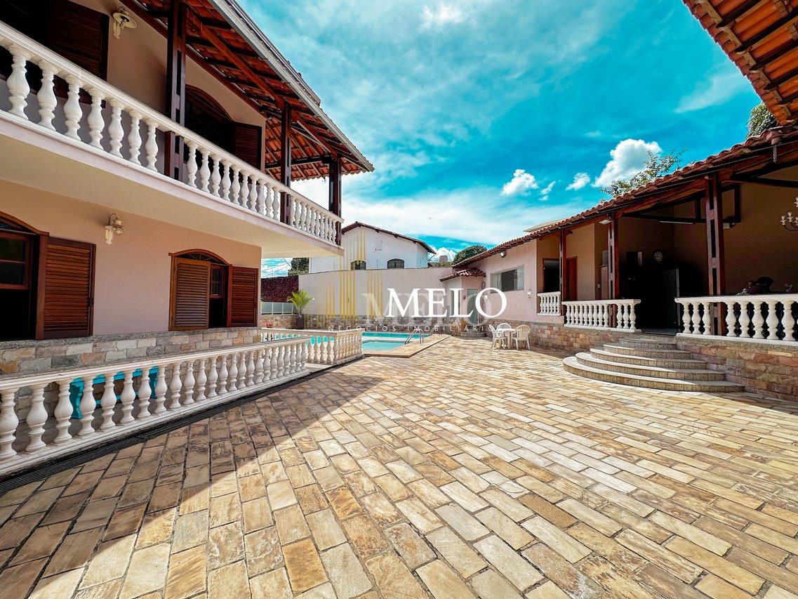 Linda Casa à Venda no bairro Santa Branca por R$1.990.000,00 - Belo Horizonte - 