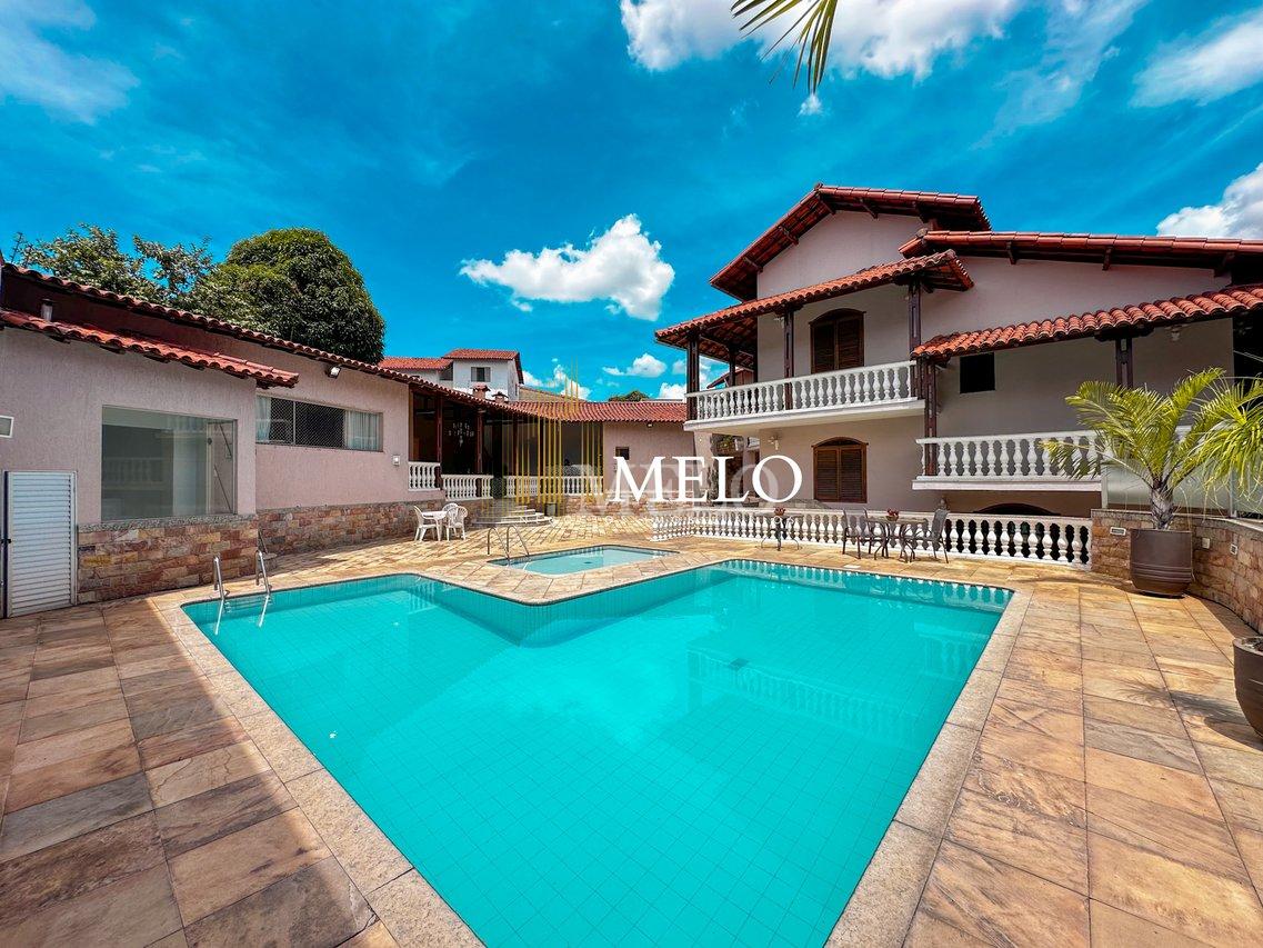 Linda Casa à Venda no bairro Santa Branca por R$1.990.000,00 - Belo Horizonte - 