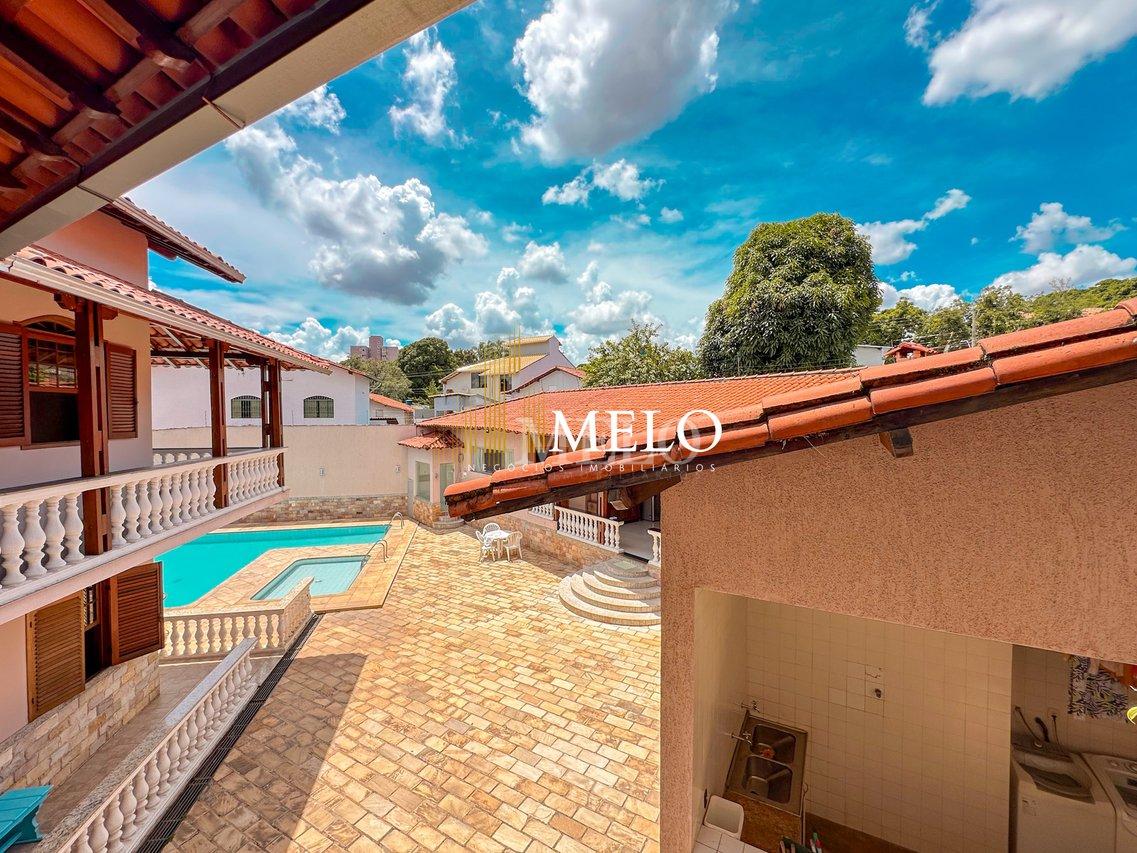 Linda Casa à Venda no bairro Santa Branca por R$1.990.000,00 - Belo Horizonte - 