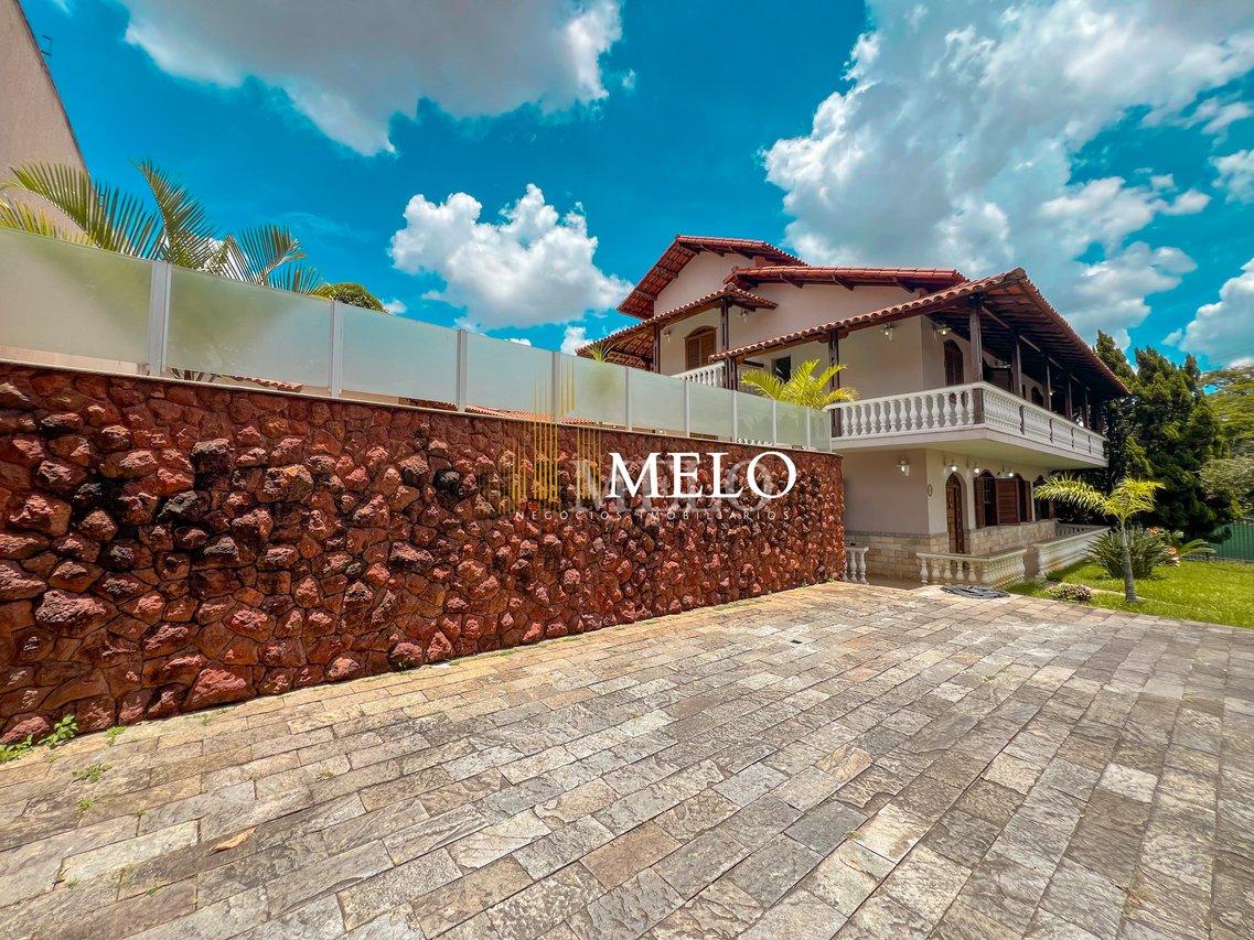 Linda Casa à Venda no bairro Santa Branca por R$1.990.000,00 - Belo Horizonte - 