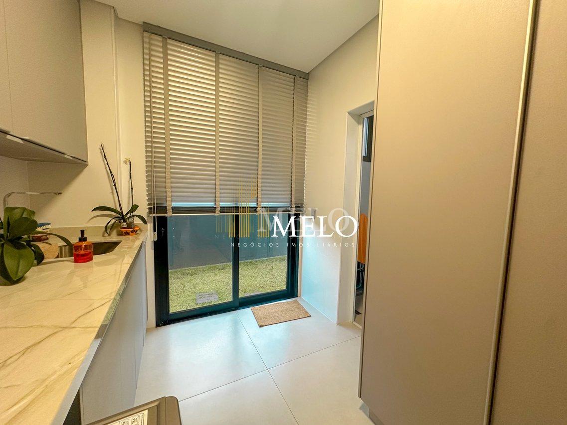 Belíssima Casa para Locação em Alphaville Vespasiano por R$35.000,00 - Vespasiano - 