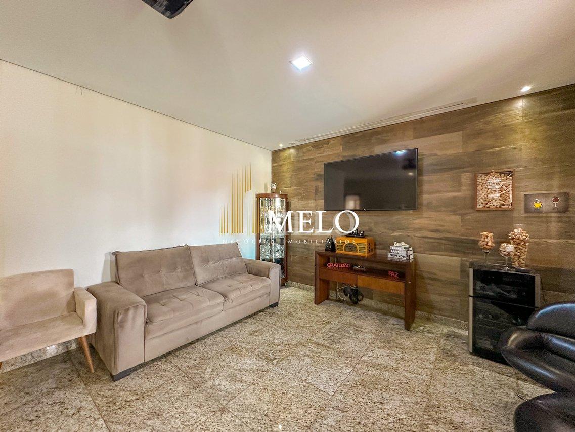 Casa com 3 Quartos e 3 banheiros à Venda, 326 m² por R$ 1.400.000,00 - Belo Horizonte - 