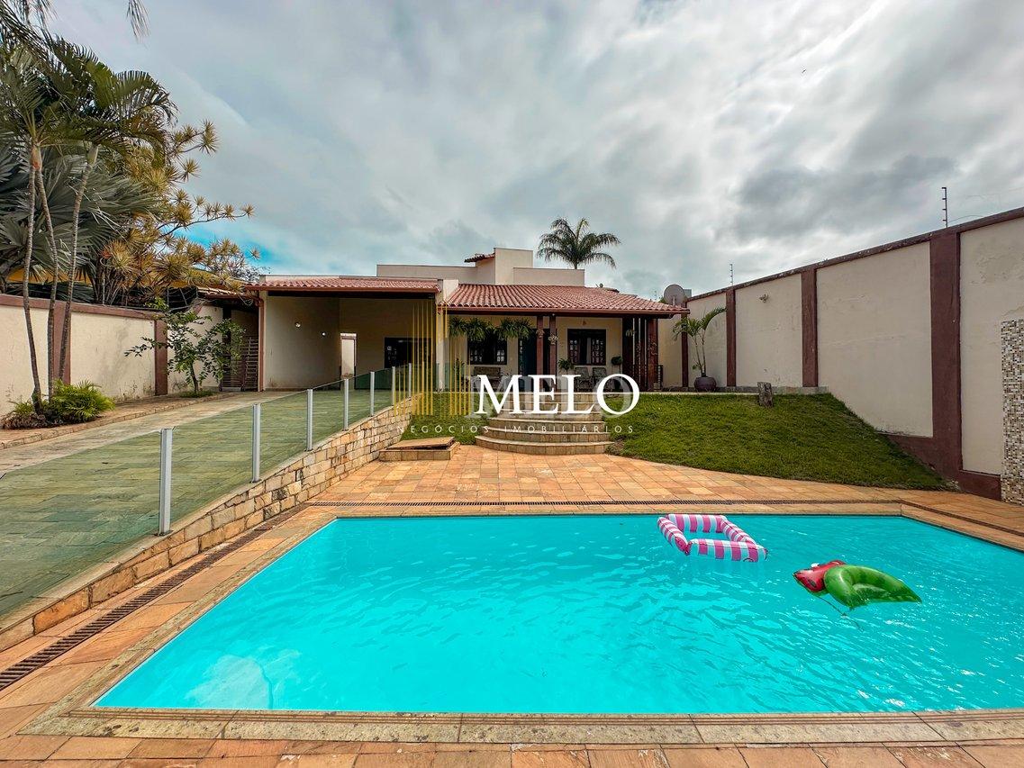 Casa com 3 Quartos e 3 banheiros à Venda, 326 m² por R$ 1.400.000,00 - Belo Horizonte - 