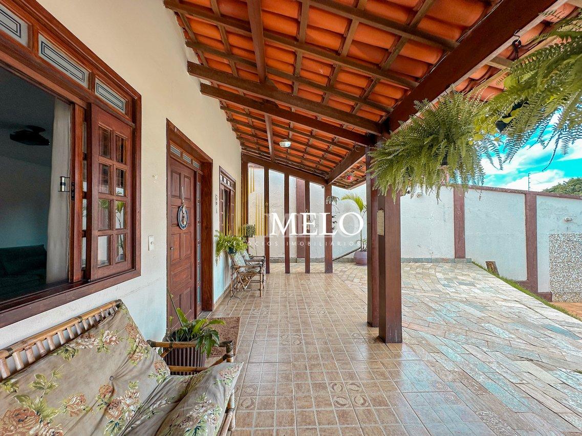 Casa com 3 Quartos e 3 banheiros à Venda, 326 m² por R$ 1.400.000,00 - Belo Horizonte - 