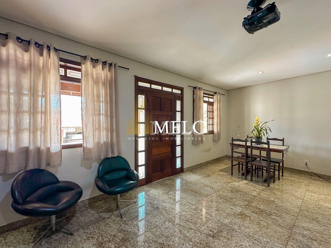 Casa com 3 Quartos e 3 banheiros à Venda, 326 m² por R$ 1.400.000,00 - Belo Horizonte - 