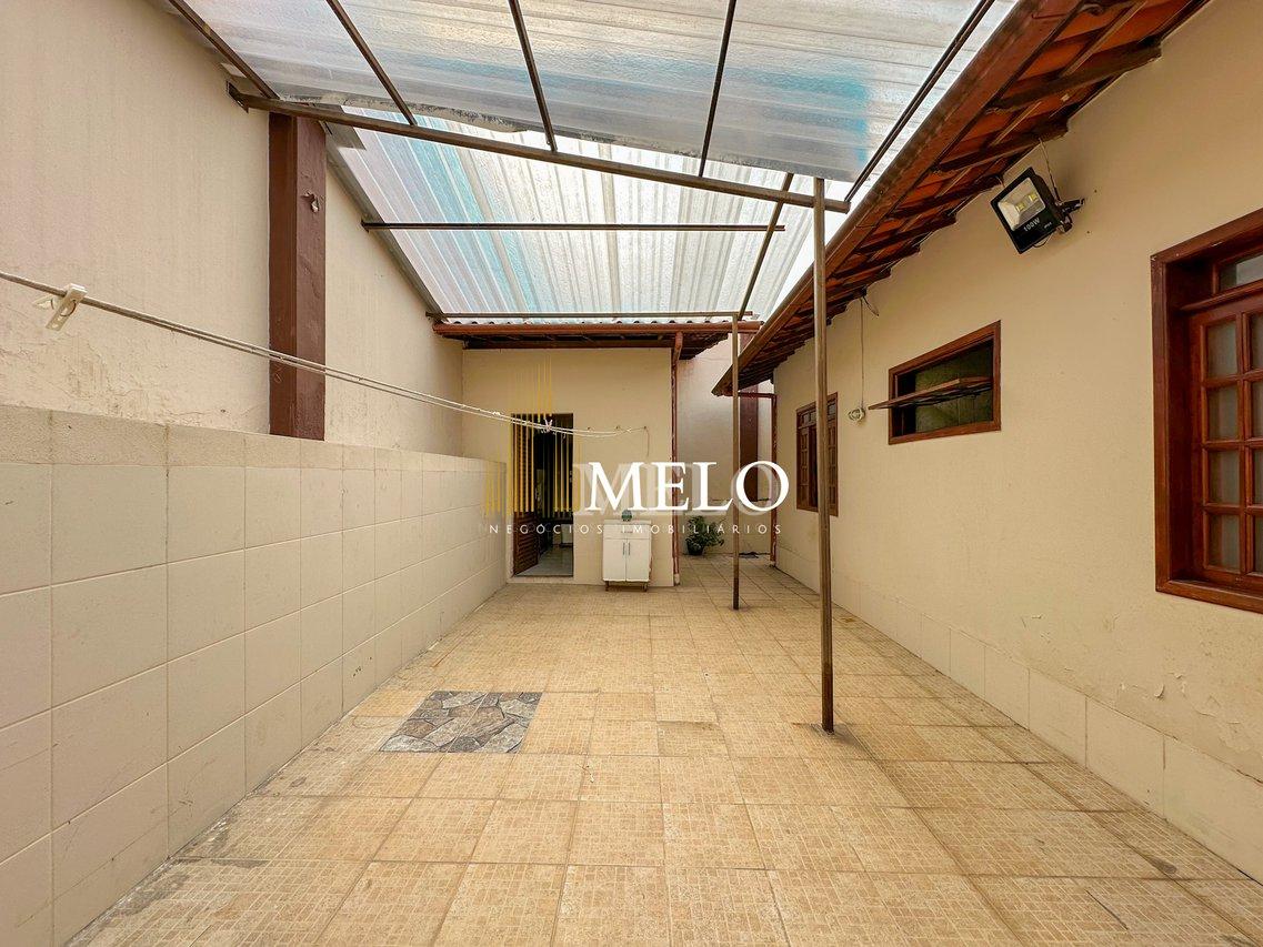 Casa com 3 Quartos e 3 banheiros à Venda, 326 m² por R$ 1.400.000,00 - Belo Horizonte - 