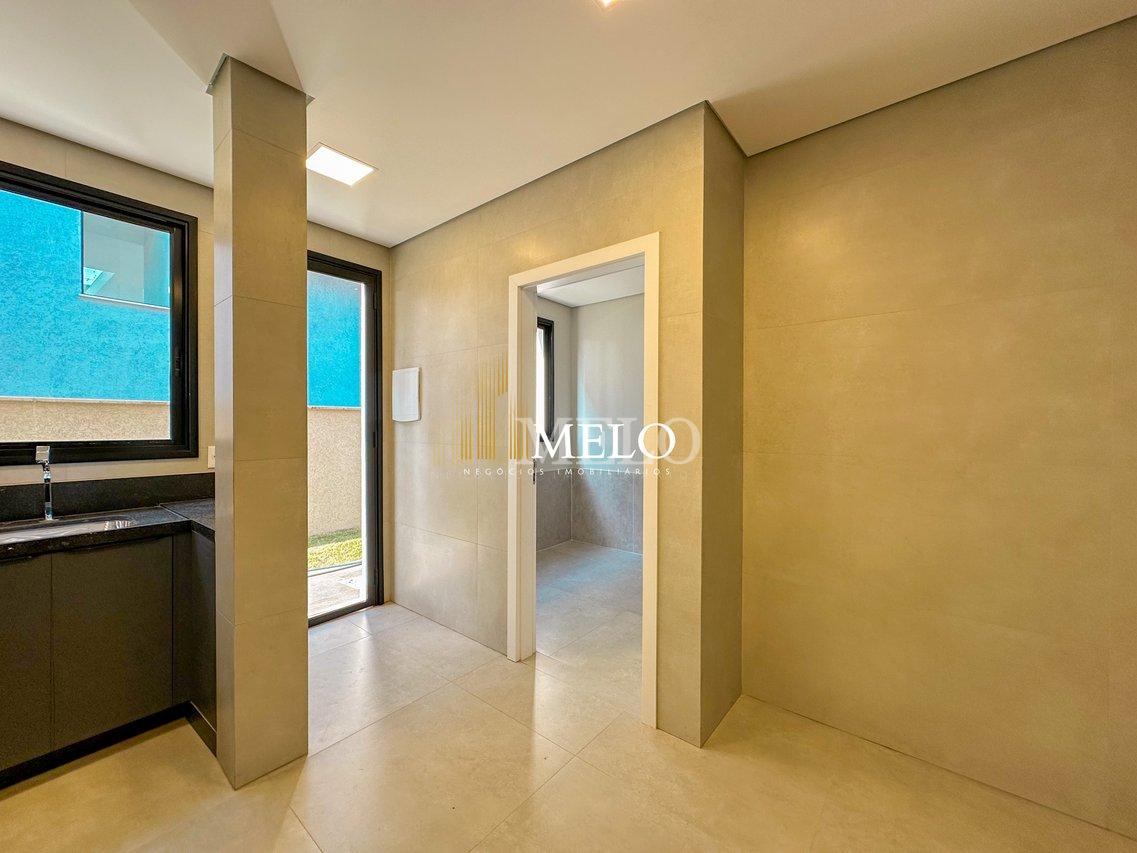 Linda Casa à Venda no Condomínio Alphaville Lagoa dos Ingleses por R$4.990.000,00 - Nova Lima - 