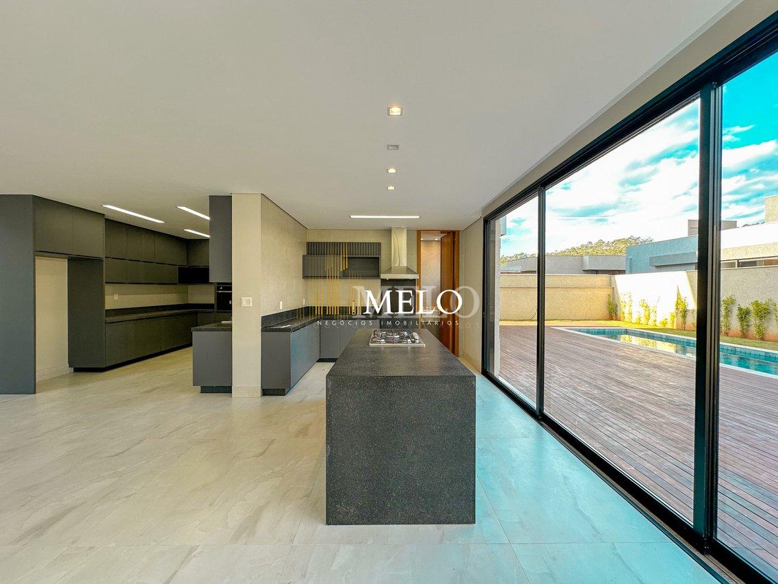 Linda Casa à Venda no Condomínio Alphaville Lagoa dos Ingleses por R$4.990.000,00 - Nova Lima - 