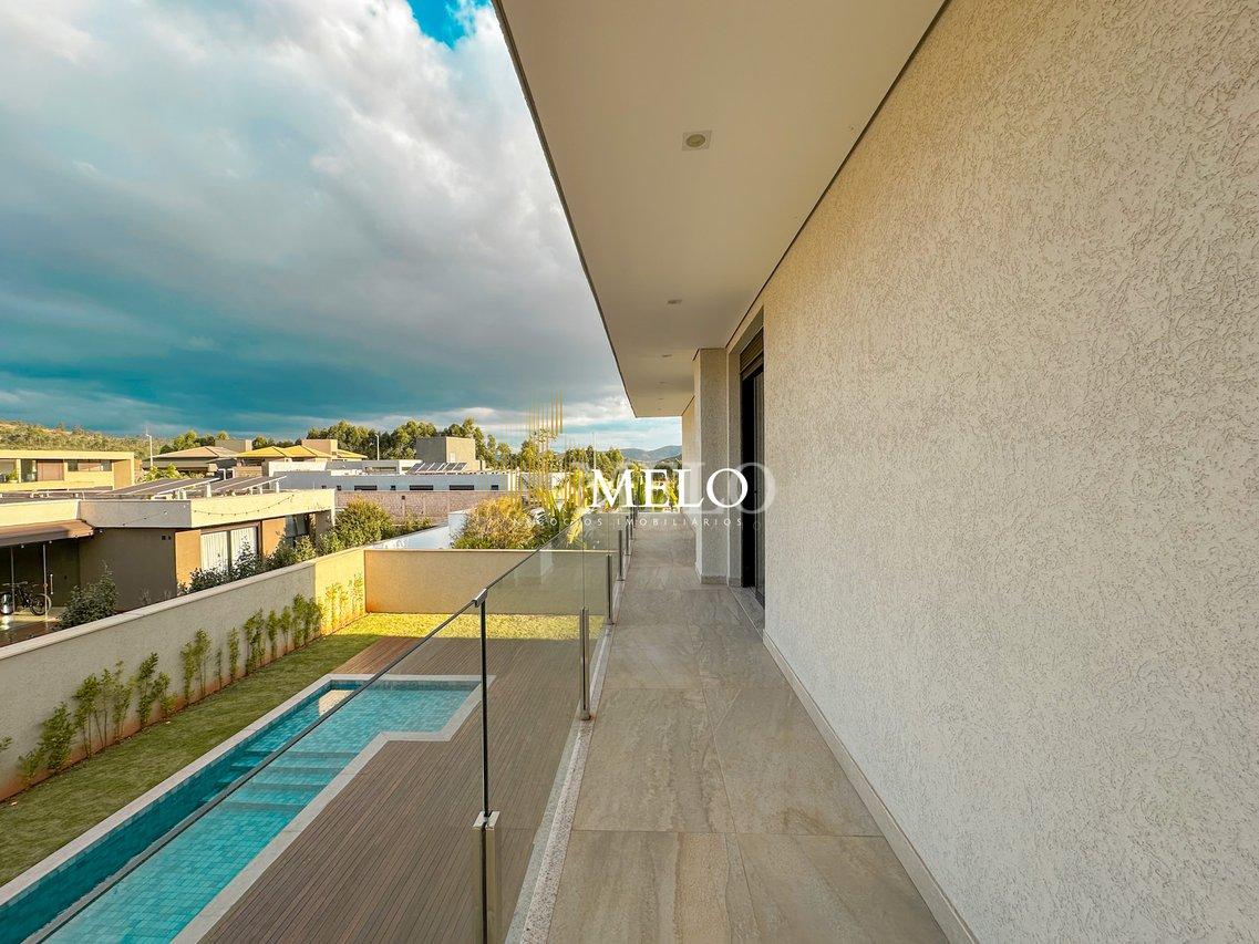 Linda Casa à Venda no Condomínio Alphaville Lagoa dos Ingleses por R$4.990.000,00 - Nova Lima - 
