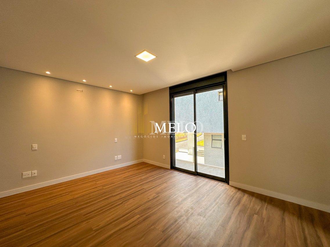 Linda Casa à Venda no Condomínio Alphaville Lagoa dos Ingleses por R$4.990.000,00 - Nova Lima - 