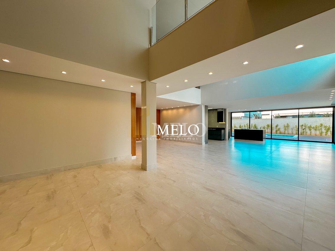 Linda Casa à Venda no Condomínio Alphaville Lagoa dos Ingleses por R$4.990.000,00 - Nova Lima - 