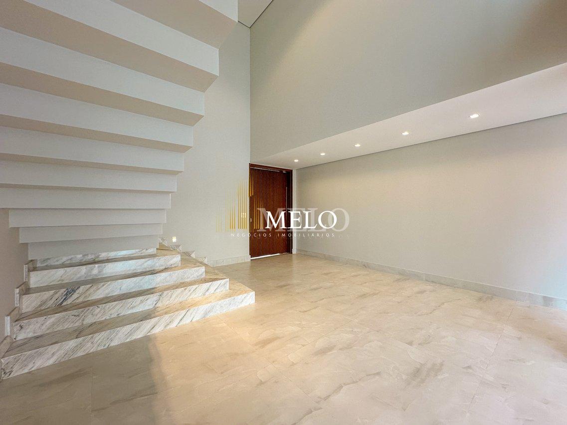 Linda Casa à Venda no Condomínio Alphaville Lagoa dos Ingleses por R$4.990.000,00 - Nova Lima - 
