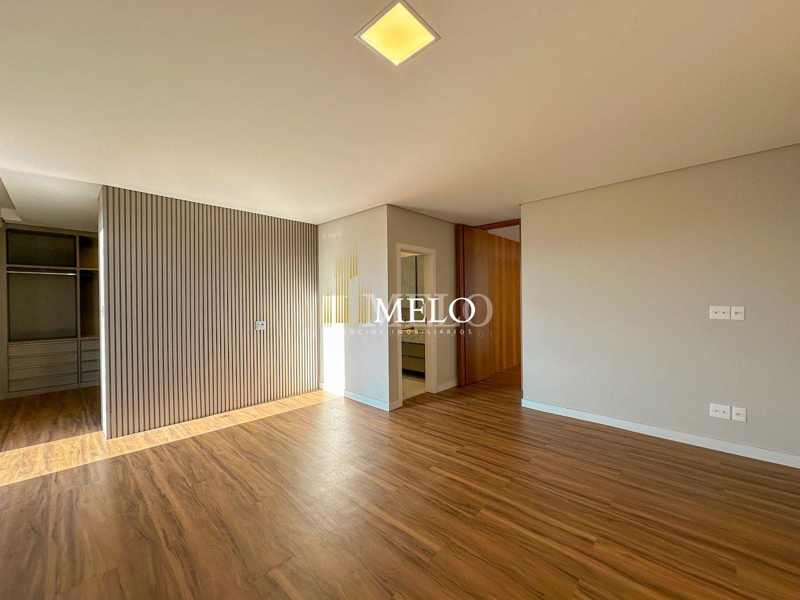Linda Casa à Venda no Condomínio Alphaville Lagoa dos Ingleses por R$4.990.000,00 - Nova Lima - 