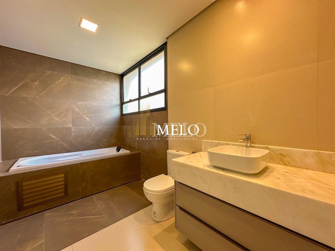 Linda Casa à Venda no Condomínio Alphaville Lagoa dos Ingleses por R$4.990.000,00 - Nova Lima - 