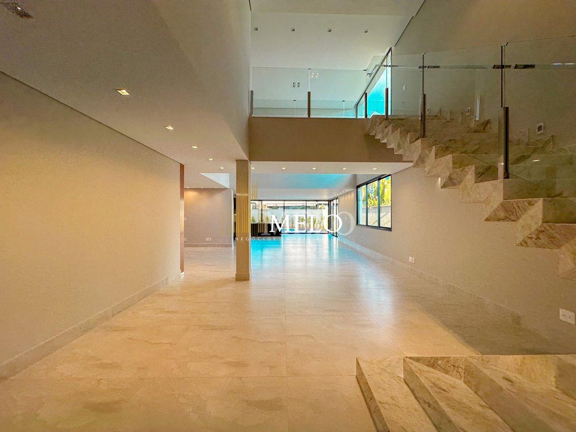 Linda Casa à Venda no Condomínio Alphaville Lagoa dos Ingleses por R$4.990.000,00 - Nova Lima - 