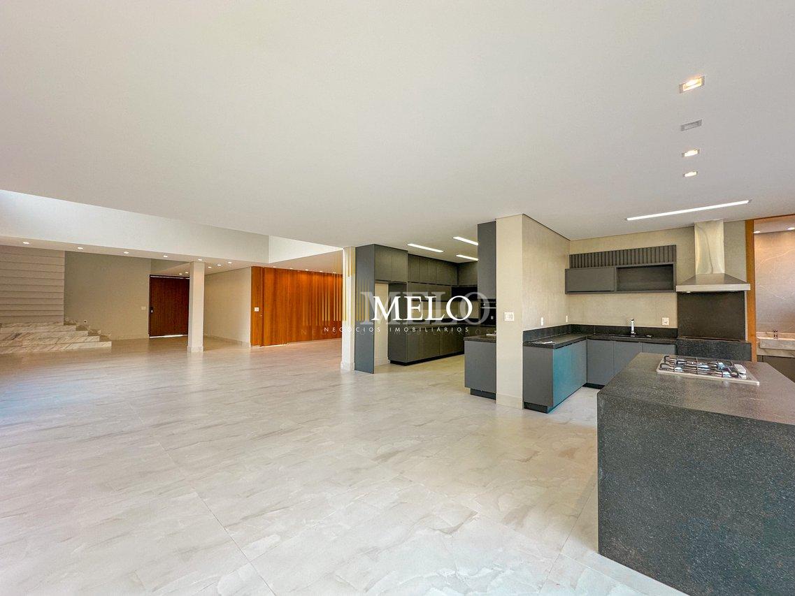 Linda Casa à Venda no Condomínio Alphaville Lagoa dos Ingleses por R$4.990.000,00 - Nova Lima - 
