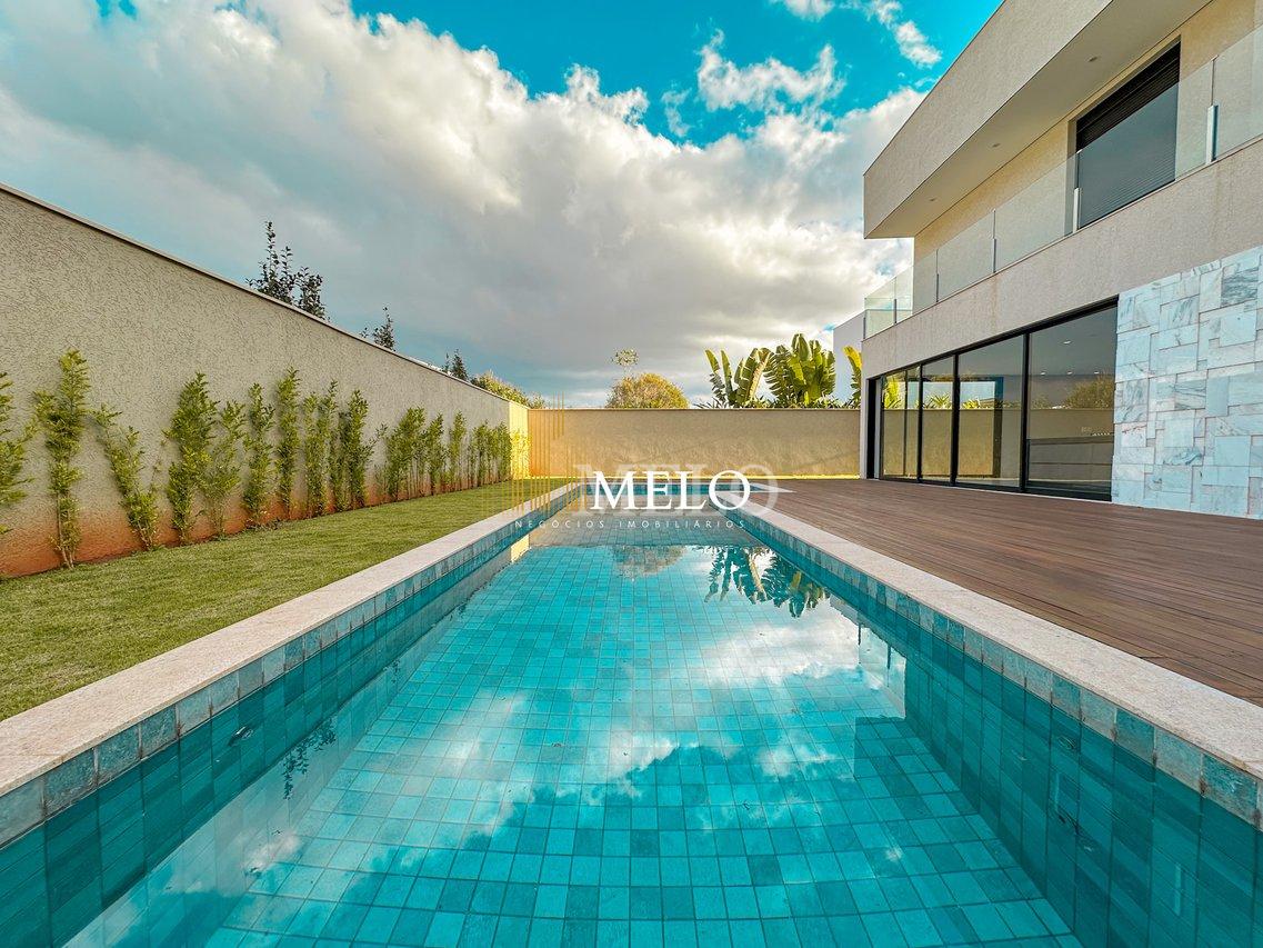 Linda Casa à Venda no Condomínio Alphaville Lagoa dos Ingleses por R$4.990.000,00 - Nova Lima - 