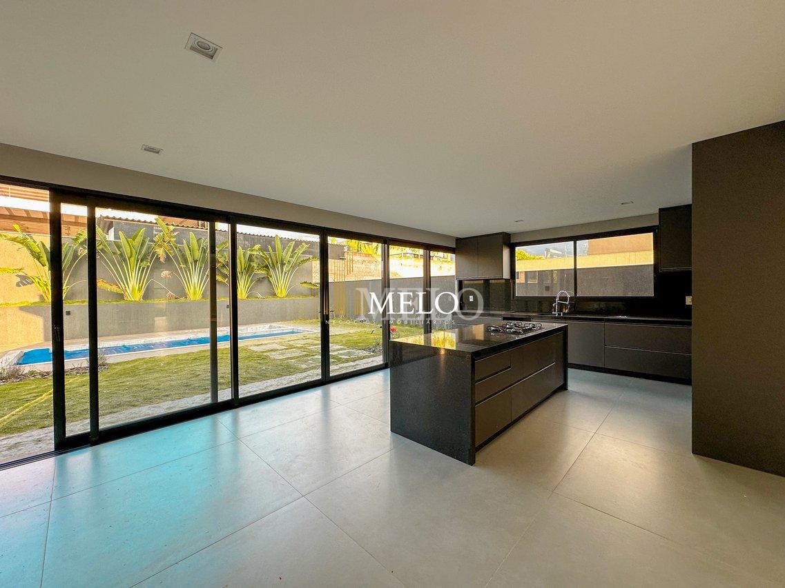Lindíssima Casa à Venda no Condomínio Alphaville Lagoa dos Ingleses por R$3.900.000,00 - Nova Lima - 